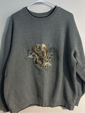 Vintage Gray Crewneck Sweatshirt with embroidered Dog Graphic
